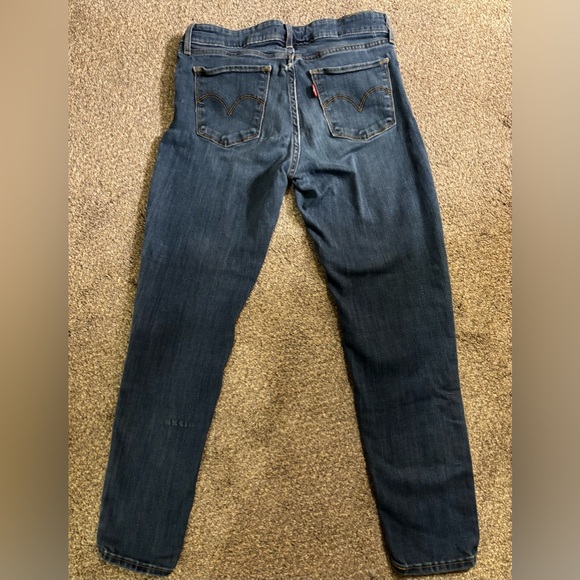 Ladies Levi’s 711 Skinny Ankle Pants, size 28.  These are broke in & well loved - Picture 6 of 6